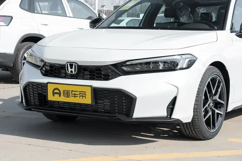 12.5万买2024款思域240TURBO？15万级燃油车的最后倔强