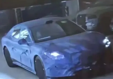 方程豹首款轿车谍照曝光!网友:价格合适必火