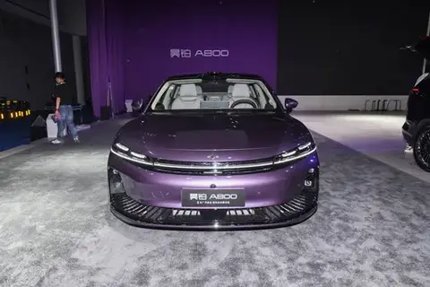 一周深度试驾昊铂A800，家用轿车就选它了！